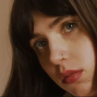 luvernialler's profile picture. الثالث والعشرِين من أيلول 🦢♡