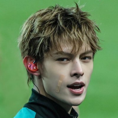 aventurinempreg's profile picture. 