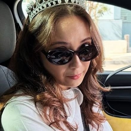 tweleventh's profile picture. twelfth doctor se ele fosse uma lésbica de 23 anos.