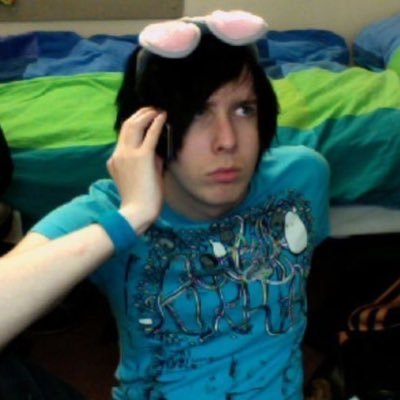 fobfan27's profile picture. ✮  think of love when you remember me