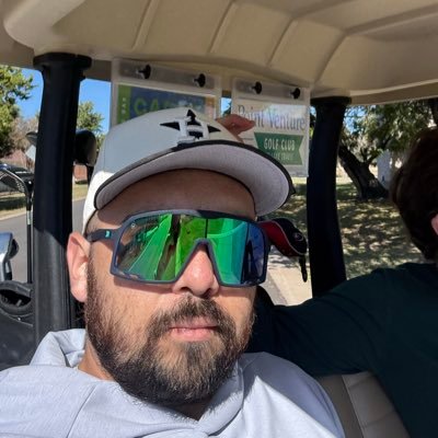 DanSarbz's profile picture. 30| HTX🐺WholesomePapi🕺🏻🇺🇸🇰🇿🇺🇦 #NEPATS