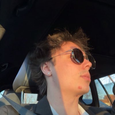 UnnoR6s's profile picture. 21 |  Cant get into my old acc @UnnoR6