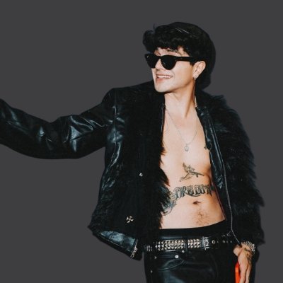 soyleyvagirl's profile picture. 27| Fangirl e intento de escritora| CD9| Freddy Leyva| Jos Canela| Joshua Greaux| Johann Vera| Yoandri| CNCO| Emilio| Bangtan₇
𝐉ᵁᴺᴳ 𝐇ᴼˢᴱᴼᴷ
🌹

Paolangas 💕