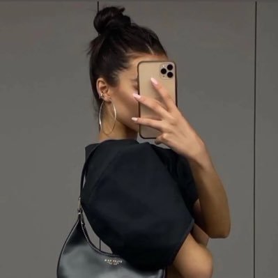 lustwnder's profile picture. 