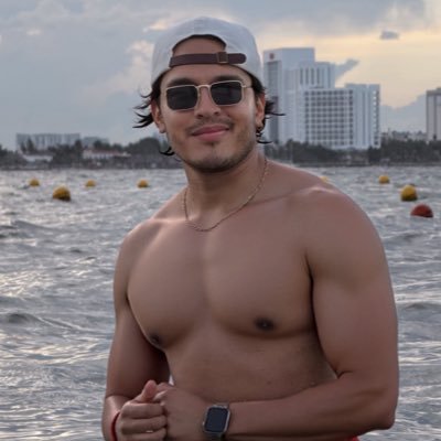 DiegoSebastiann's profile picture. Bosque helado que hace tiempo, ardía en un antiguo incendio.