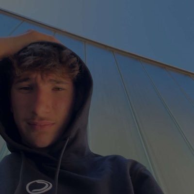 Lyzxftn's profile picture. - 🇫🇷 18 yo | Controller Player Fortnite Compétitive | Managed by @Gigeur3K