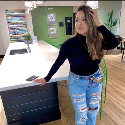 NicoleG83296614's profile picture. Full time Trader ,Crypto Advisor,Semi Retired,T,A Chart analyst,$10-$100k Trade Challenge