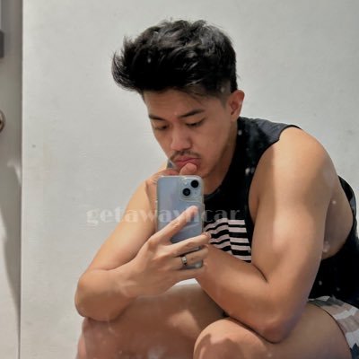 getawayhcar's profile picture. only ugly hoes hate me