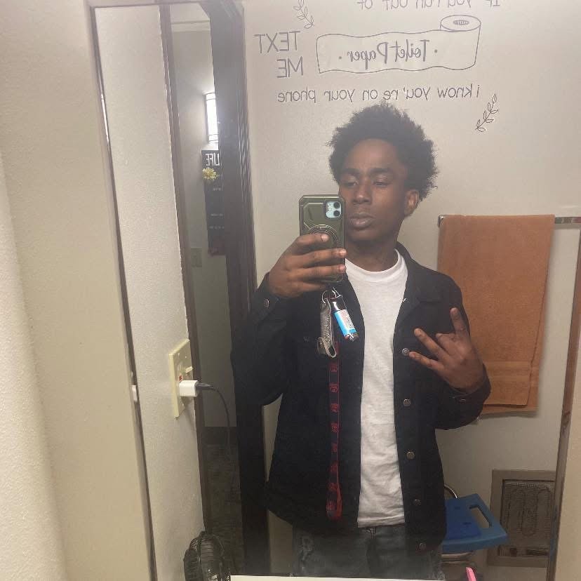 BrazyBabyR's profile picture. 