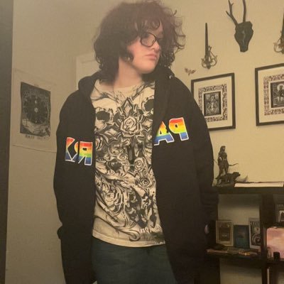 MAVALLTHETIME's profile picture. COMMISSIONS OPEN | etsy witch |aquarius ♒️ | refrigerator full of pacific coolers| he/they| priv: @mavallthetime2 |parx dc and detroit