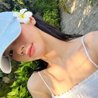 limzaghi's profile picture. ( fan account )