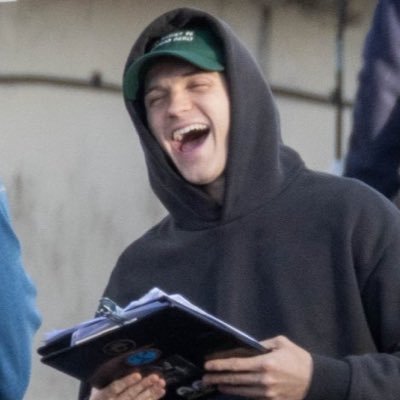 hollandlver's profile picture. i miss spider-man a normal amount (not) 23 she/her