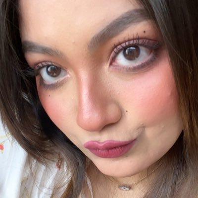 nakhrenoori's profile picture. nihao fine shyts