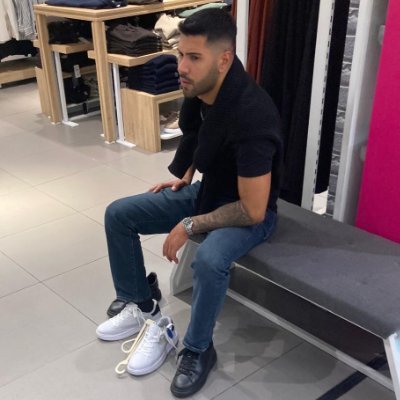 suphenindevami's profile picture. Şüphe edip, kuşku duymak doğurdu felsefeyi ve hikmeti. 
Hikmet, farkındalığa, farkındalık ise sosyal düzenin adil ve refah geleceğine gebedir.