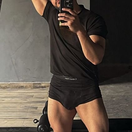 hotbod1992's profile picture. an OG KatyCat.
here to clap ur cheeks.