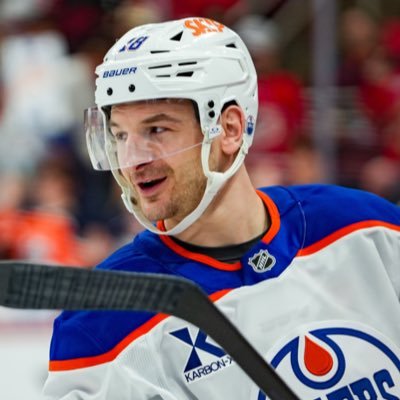 leashadawg's profile picture. || that zach hyman guy is pretty cool ... 🏒 @brickhockey #LetsGoOilers || resident bulldogs enthusiast ||