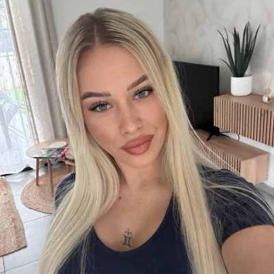CassandraBosque's profile picture. Sudiste de 22 ans ☀️ viens découvrir mon jardin secret 🌶️ 👇