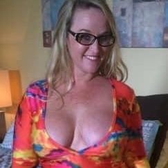 SophHenderson1's profile picture. You have power over your mind, not outside events. Realize this, and you will find strength.
painting a bigger picture 🖼️