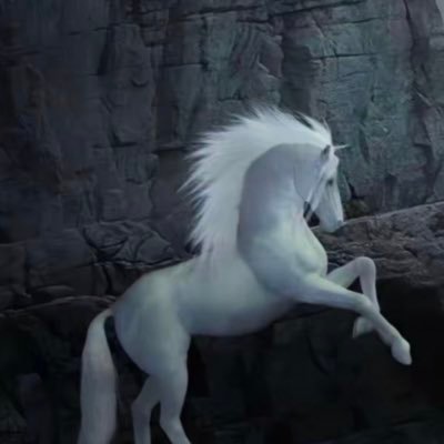 _m_h111's profile picture. "أفرق عن الغيد حتى في ذرابتيّ" .