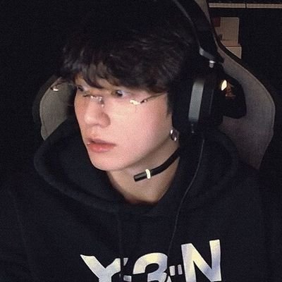 kafkaftnamjoon's profile picture. non #studytwt accs dni