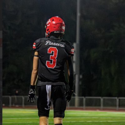 MaddenSendek's profile picture. | OCHS • 2026 • 3.0 gpa • 6’3 | Football - FS/WR | Basketball - PG/SF | Contact - 503-348-1923 @maddens07@icloud.com