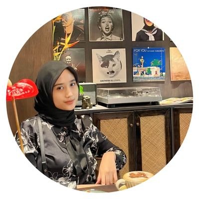 MalkzaCave's profile picture. I leave German's Frankfurt for a life in Manhattan and Brooklyn.