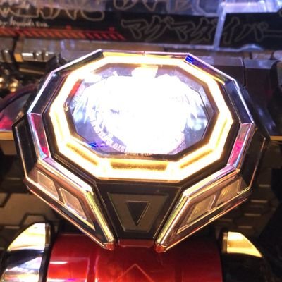 ReikA_v2's profile picture. valorantが好きなやつのアイコンとヘッダーではないよな、わかる