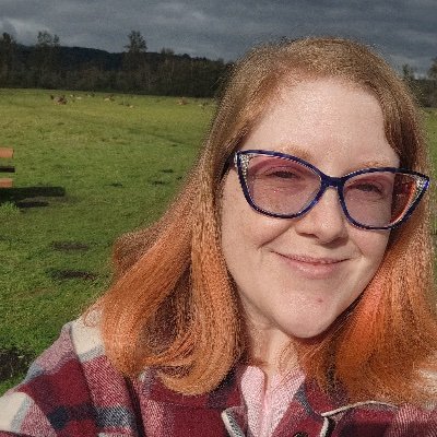 RavenFox206's profile picture. Curvy, Tatted Redheaded model and spicy werker, student, catmama, animal lover, sober person in recovery. The link you seek is down below ⬇️