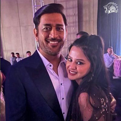 LionizerLions's profile picture. Melomane | Avid reader | Movie buff 🎬 | Wanderer 🌎 | Cricket fanatic 🏏 | Foodie | Speak my mind | Love makes life beautiful 💖 | No DM 🚫| Spread Smile✨💫 😇