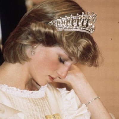 elenora__lx's profile picture. Who says that my dreams have to stay my dreams?