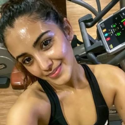 Chau81777Aditya's profile picture. Happy