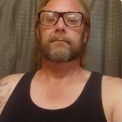 fidelis_vi41413's profile picture. hail the lights illuminati 🤚🔺️