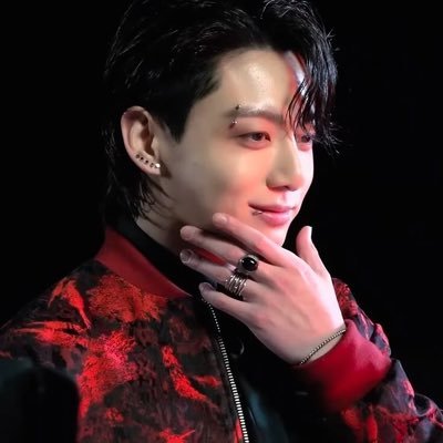 Makiot7_'s profile picture. fan account | unproblematic & cheerful. stan list : bts, ariana, billie, Olivia