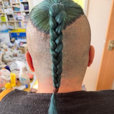 0SEIHAN's profile picture. The envelopesのギタリスト。DTM、game、ポケポケ。日常をお届け。