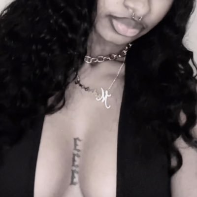 M2FLYD's profile picture. 