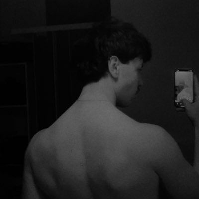 _kutiboy_'s profile picture. Mustache 6´3´´