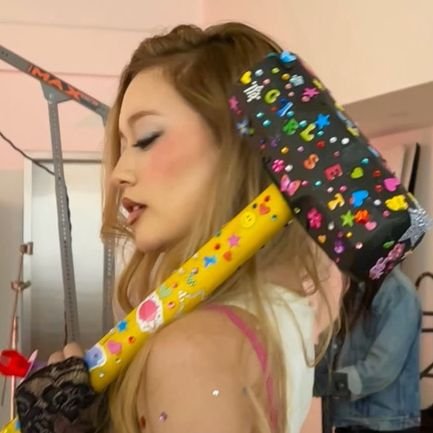 Vviz_mind's profile picture. Girlset and Katseye  🗝🩷