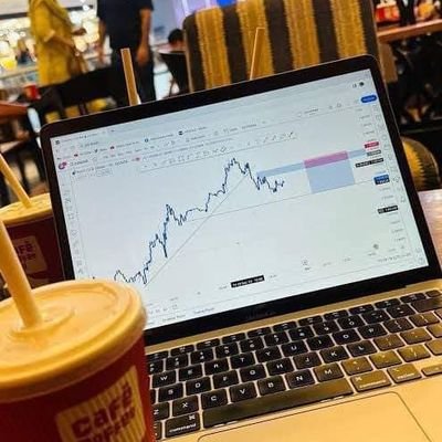 lZEWIZ4qEyd's profile picture. 