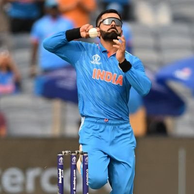 MMK491's profile picture. Boring, Misearble, dumb being 😔