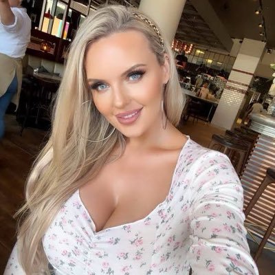 cristinafox_21's profile picture. Available for fun indoor and outdoors Dm me now on telegram(https://t.co/74uXS5YwSF) respectfully