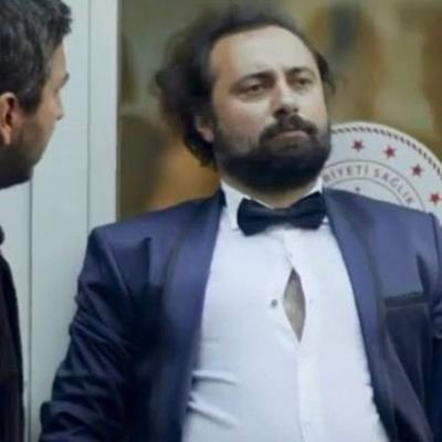bentenoyunda's profile picture. örümcekten korkarım bolca kitap okurum mastürbasyonel bir insanım kolay kolay yalan inanmam