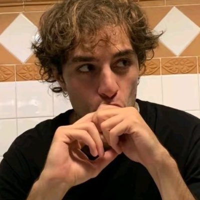 knobecfrn's profile picture. —ᄎㅤgl/blㅤ𐴲ㅤ anime ׂ★ tutto ciò che riguarda le saffiche.