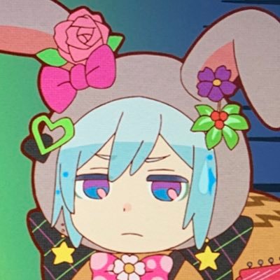 haterofapple's profile picture. 22 yr old fujoshi 🍊