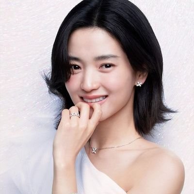 KIMTAERILY's profile picture. ✨ Elegant yet untamed — calm as night, fierce as flame. A timeless soul, a living masterpiece, the ace of cinema 💫 Kim Taeri (1990) 🌙🎬