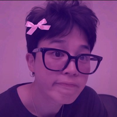 Serendipitw8t's profile picture. park jimin is my aesthetic 🌸🌓🌙🌑