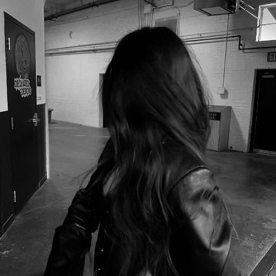 mossycheeks's profile picture. you have your mind / use it more | 24 | 🦇