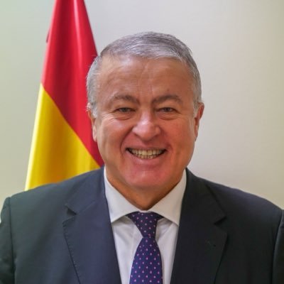bernabepaco's profile picture. Senador del Reino de España por el @PPRMurcia. Consejo de Dirección del @PPSenado. Abogado. Feliz esposo y padre de 5 hijos. #FeijóoPresidente
