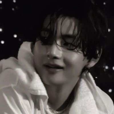 MyTanniesLand's profile picture. (don't forget Yeontan) Bangtan⁷._.with
#방탄소년단 till the end @bts_twt *do smile stay with your dream you'll be shine 🌙 ²⁰²⁵ forever with 7 boys BTS fan girlie⁷ ✨