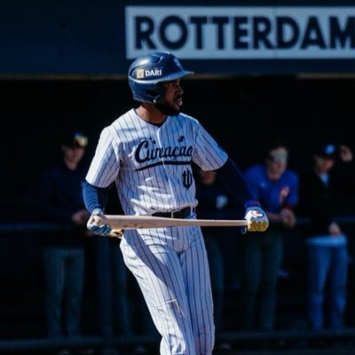 JovaughnV33's profile picture. ⬆️