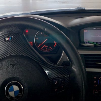 aveiiroo_'s profile picture. 